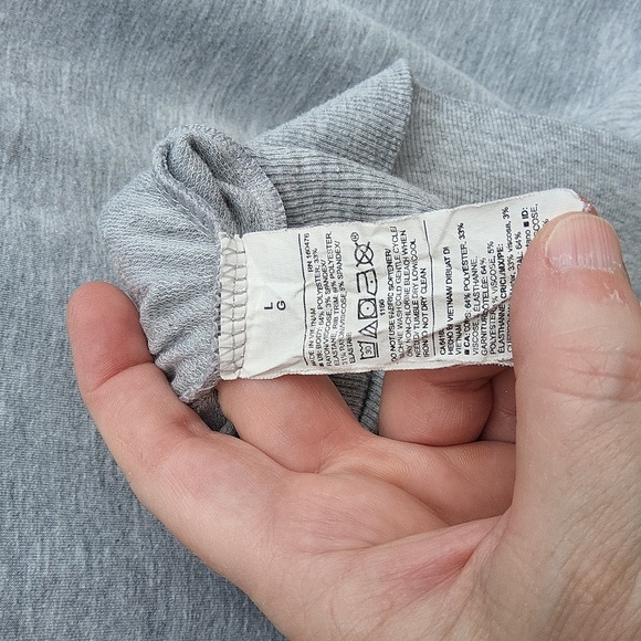 Old Navy Actice crop grey sweatshirt - Picture 5 of 5